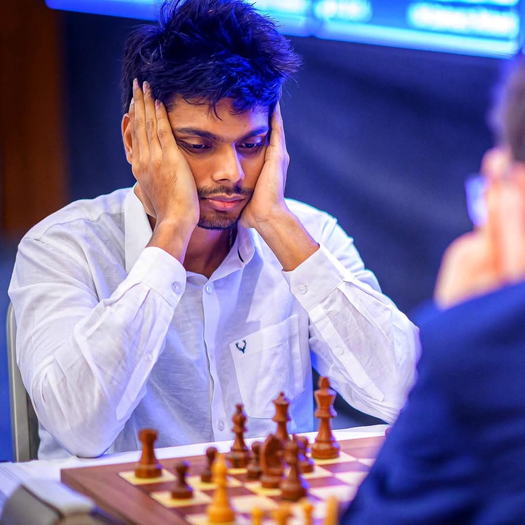 GM Akash Ganesan studying a position over the board
