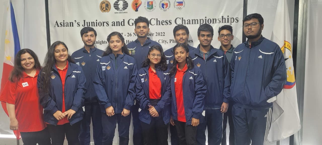 GM Akash Ganesan with the Indian Asian Juniors team, 2022