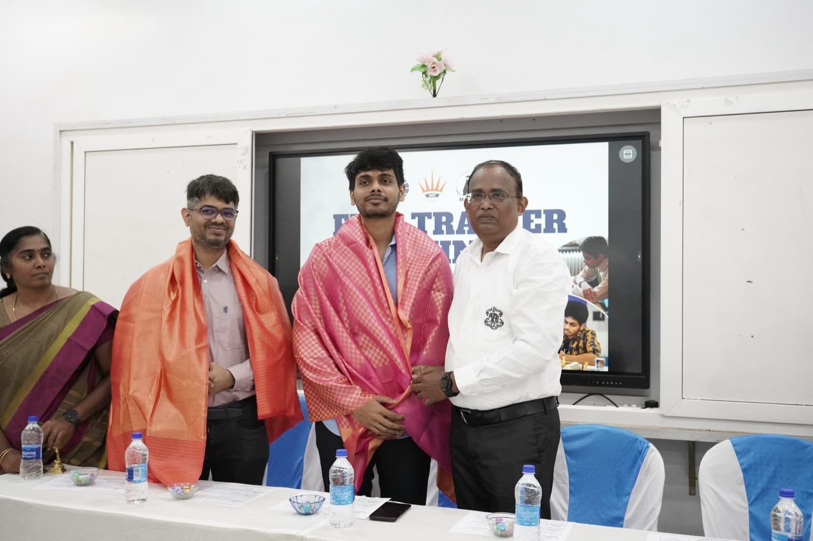 GM Akash Ganesan at a FIDE Trainer seminar